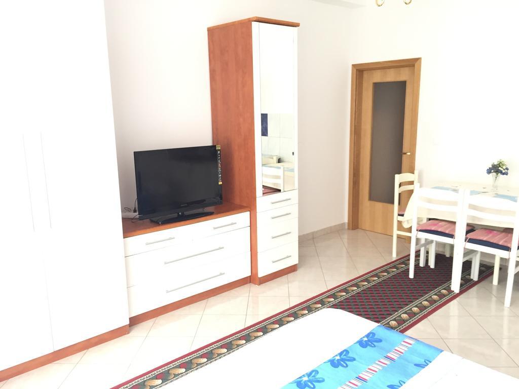 Apartments Silvi Podstrana Exterior foto
